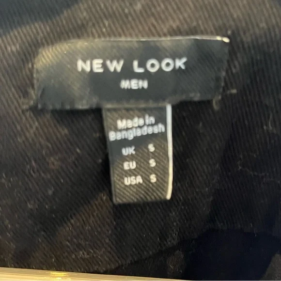 Men's Jacket - Picture 2 of 3